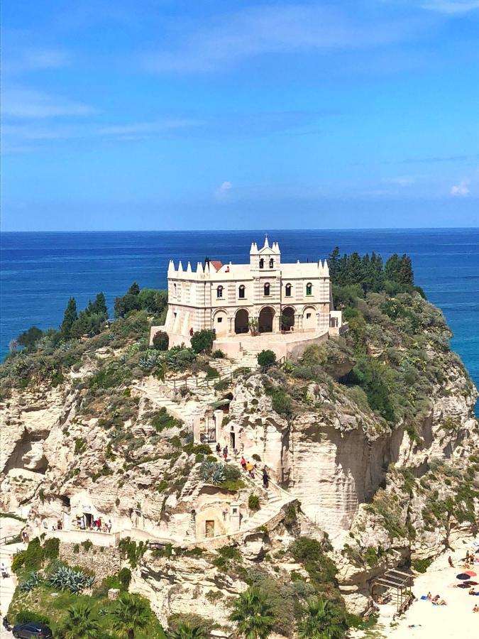 S'O Suites Tropea Extérieur photo